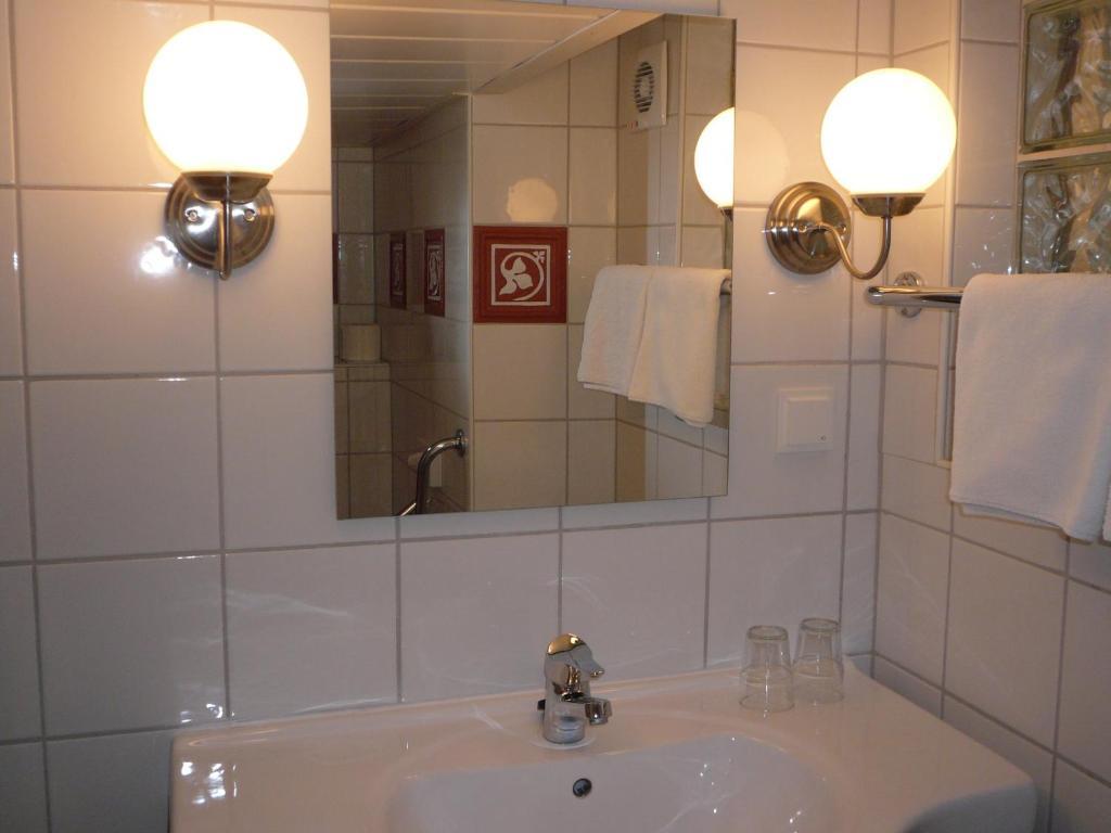 Mosel-Landhaus Am Moselufer B&B Briedern Δωμάτιο φωτογραφία